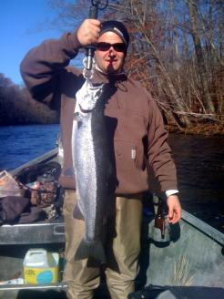 Drift boat fishing the Salmon River in Pulaski NY for steelhead trout